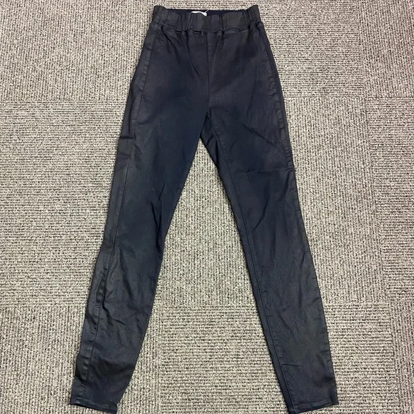 L’AGENCE - Picture 1 of 1